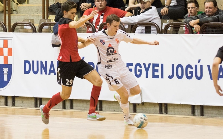 Történelmi hétvége előtt futsal csapatunk!