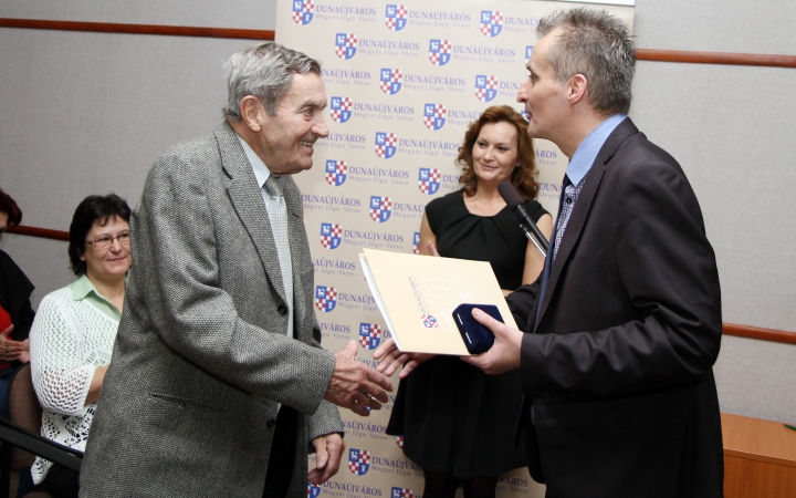 Hárman vehették át a Dunaújváros Sportjáért díjat