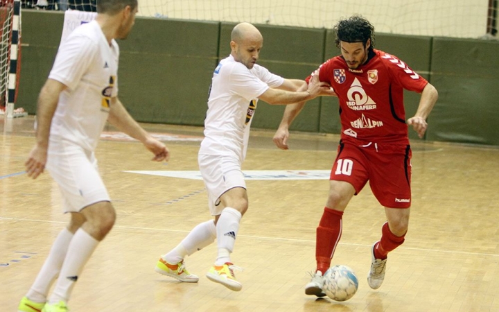 Futsal: kapott gól nélkül kupadöntős a Dunaferr!
