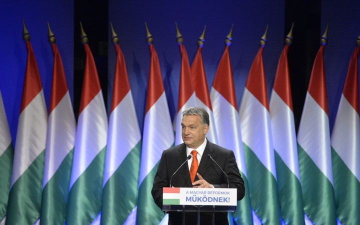 Orbán: "Brüsszelt meg kell állítani"