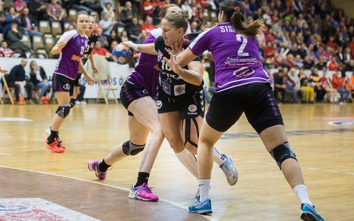 Kézilabda: rangadó előtt a Kohász