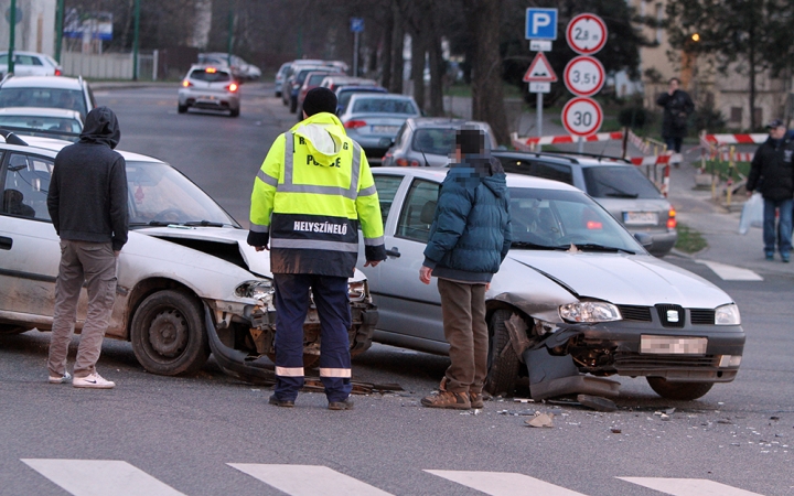 Baleset a Dózsa-Bocskai kereszteződésnél