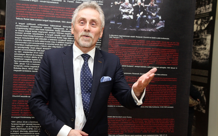 KATYN - Mementó tárlat nyílt az Intercisa Múzeumban