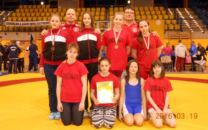 Birkózás: három érem a diákolimpiáról