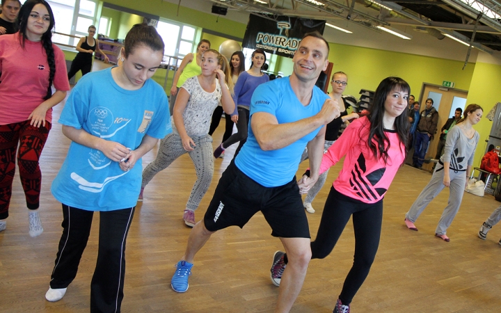 Katus Attilával aerobikoztak