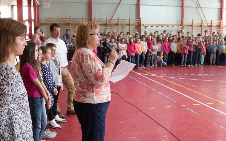 Verses kavalkád a Dózsa iskolában