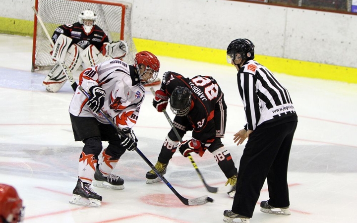 Jégkorong: ötödik helyen a Bikák