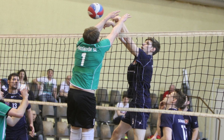 Röplabda: idegenben kezd a Dunaferr
