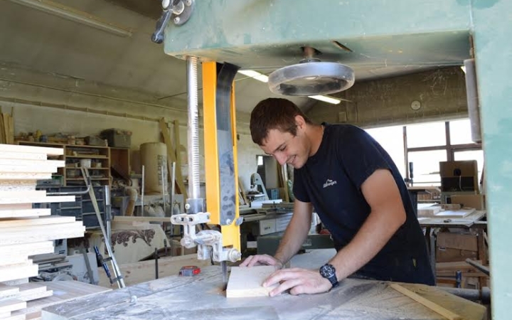 Az ősi faművesek és a világverő magyar fiú