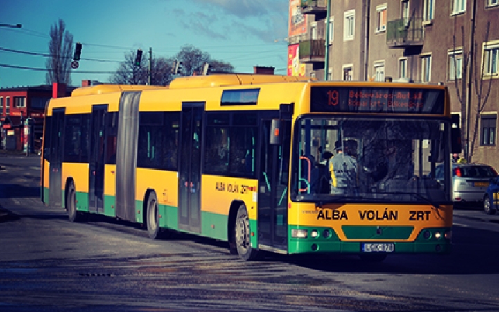 Vásárnap: sűrített járatokkal