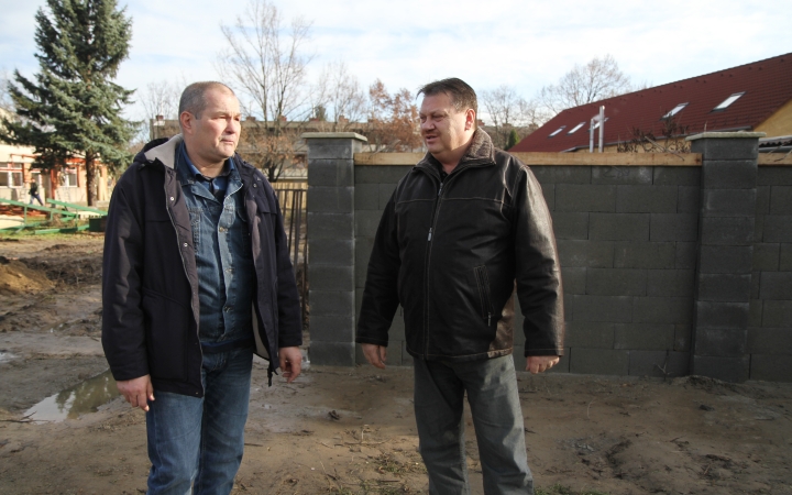 Parkolót építenek ballagásra