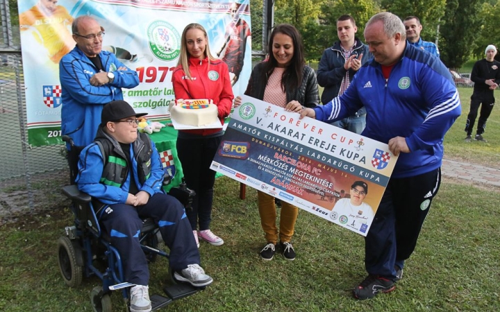 Akarat Ereje Kupa: csodás ajándék Ádámnak!