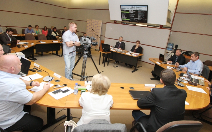 Több tízmillió forint útfelújításokra