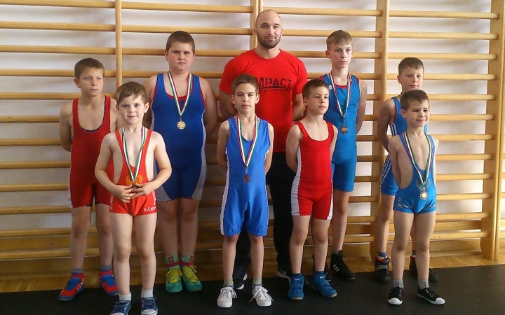 Birkózás: hat érem a Kiskun Kupáról