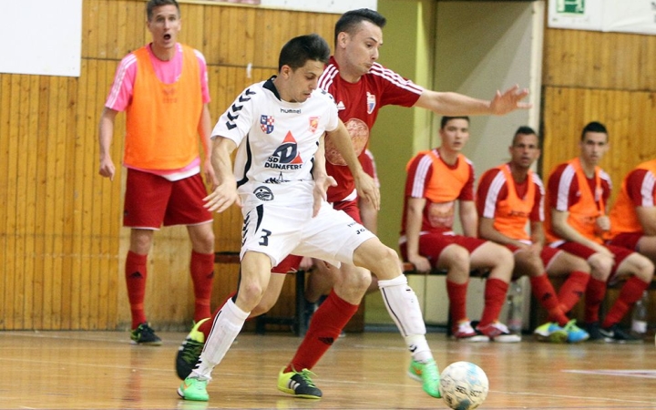 Futsal: tovább robog a Dunaferr!