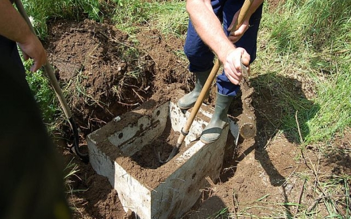 Vonszolták és elásták a páncélszekrényt - Dunaújvárosi szál