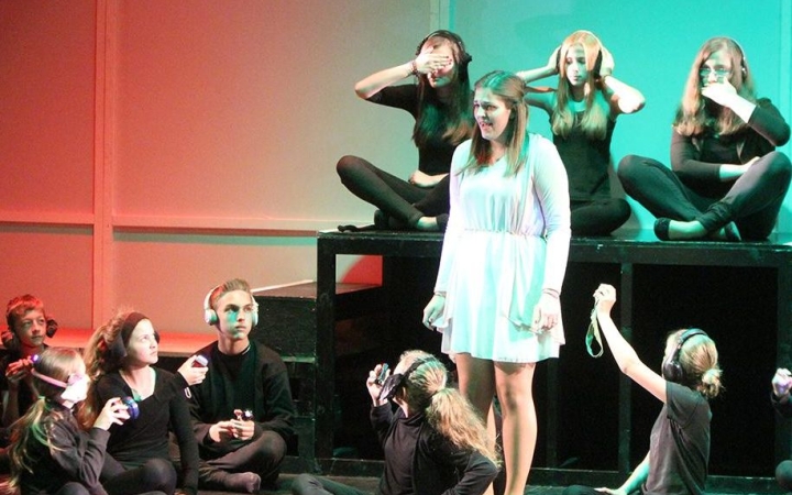 Ádámok és Évák - Bemutató ma este a Bartókban