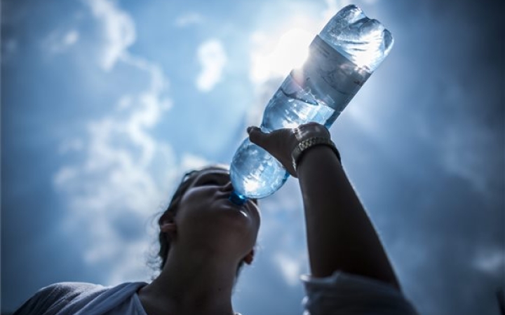 Másodfokú hőségriasztás van érvényben