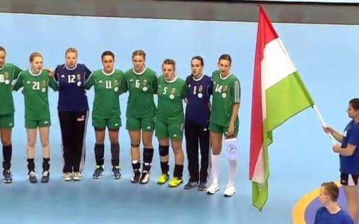 Kézilabda: továbbra is hibátlanul