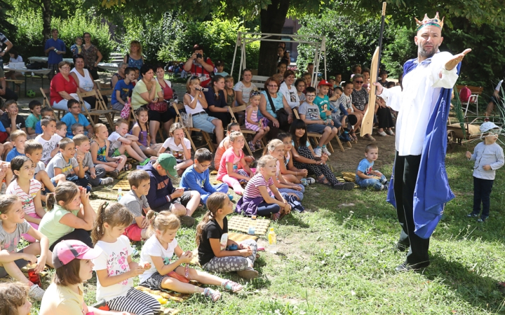 Ábelesz Kóbelesz – Meseszínház a gyerekeknek