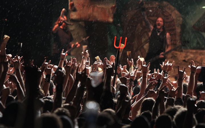 Folytatják a bulit, nem maradnak el a mai koncertek