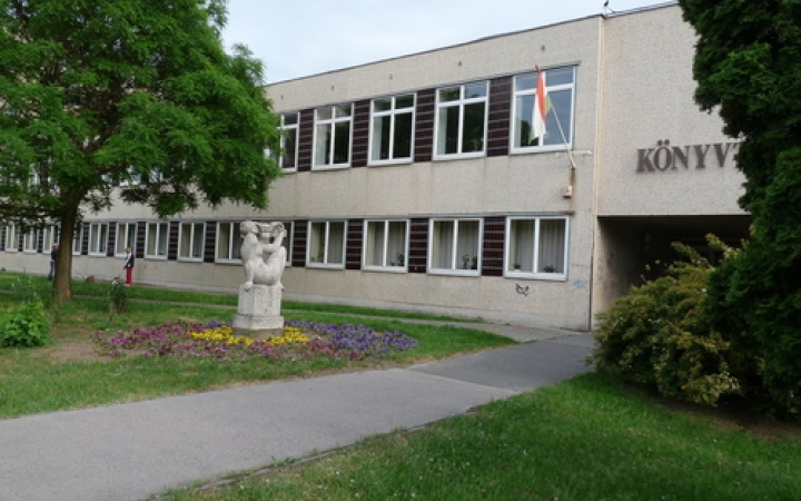 Könyvtár - Rövidített nyitva tartás