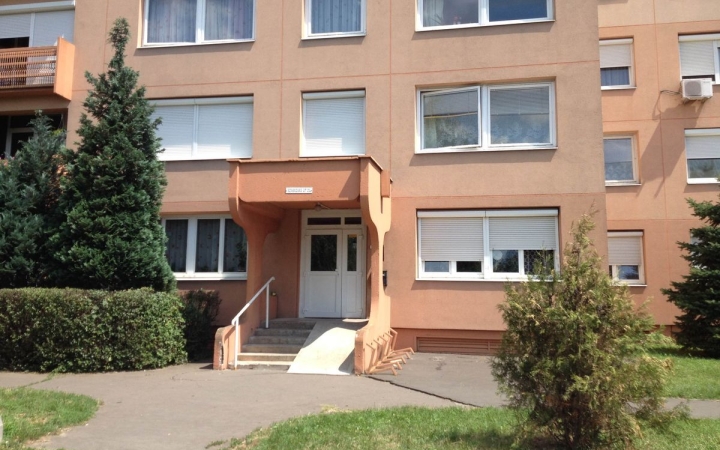 Szíven lőtte magát egy férfi a Szabadság utcában