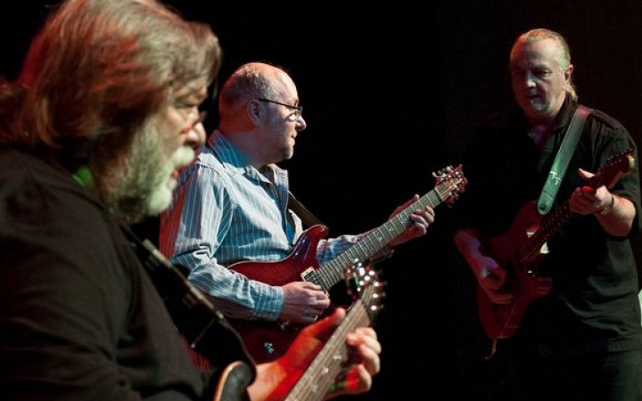 Három gitárkirály a Művész Jazz Klub teraszán