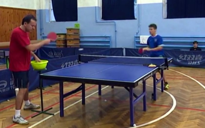 Edzőtáborban az asztaliteniszezők