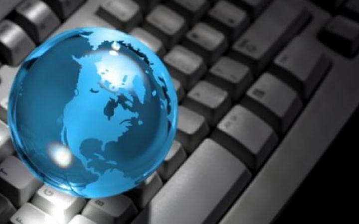 A kormány kitart az internet áfájának csökkentése mellett