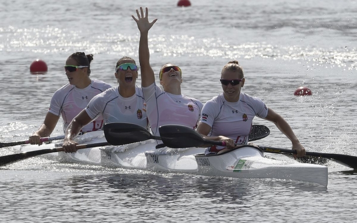 Rio 2016 - Megvédte címét a női kajaknégyes, Kozák triplázott