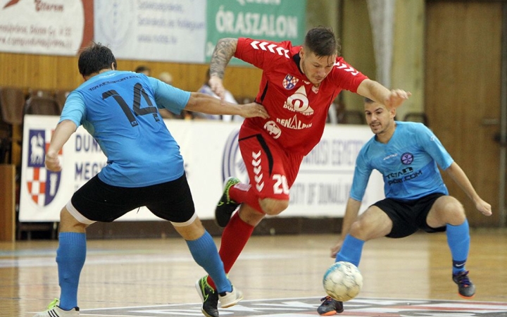 Nem pihenhet a Dunaferr