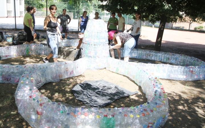 Épül a Pillekő homokozó