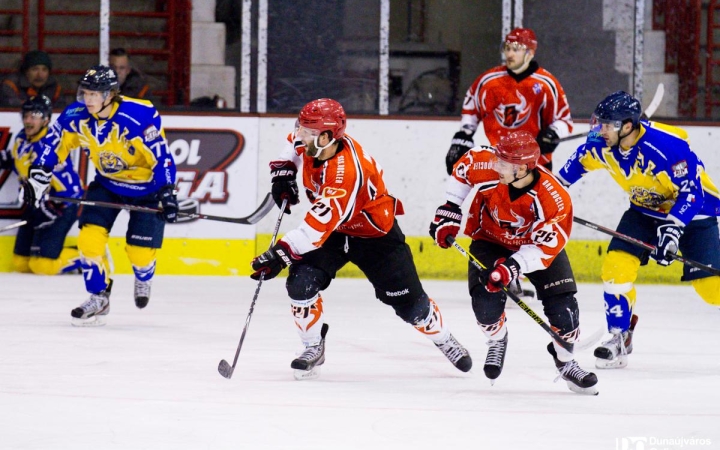 Jégkorong: erdélyi túrán a DAB