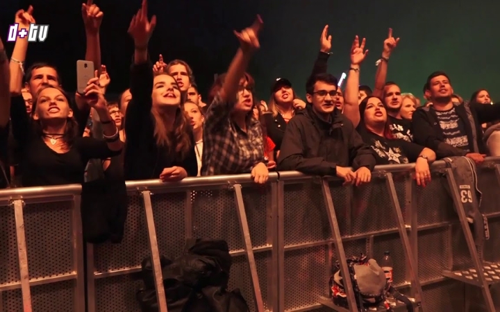 Embedded thumbnail for Tízezren "dudikoztunk" a Zsiráf téren