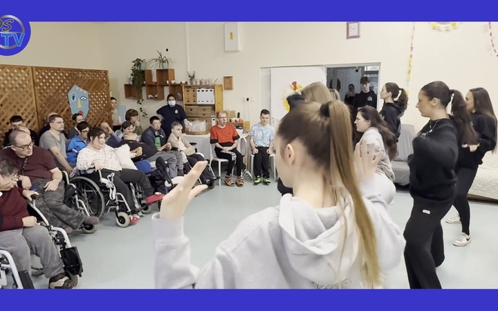 Embedded thumbnail for DSTV: önkéntesek a "Jószoliban"