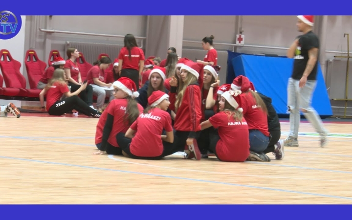 Embedded thumbnail for Együtt várták a Mikulást