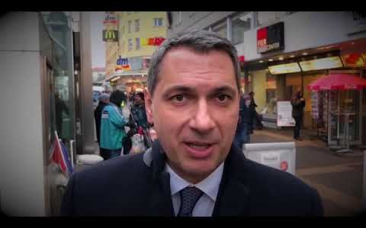 Embedded thumbnail for A Facebook törölte Lázár bécsi videóját