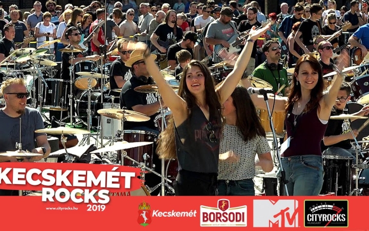 Embedded thumbnail for Magyarország legnagyobb rockzenekara Kecskeméten