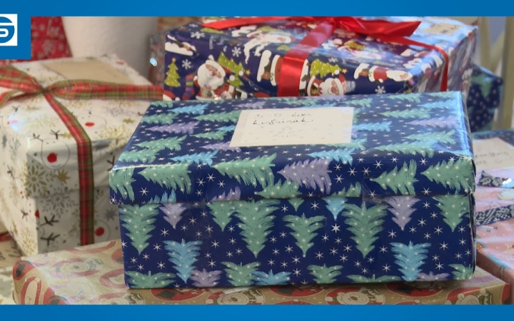 Embedded thumbnail for DSTV: karácsonyi cipősdobozok a Bartókban