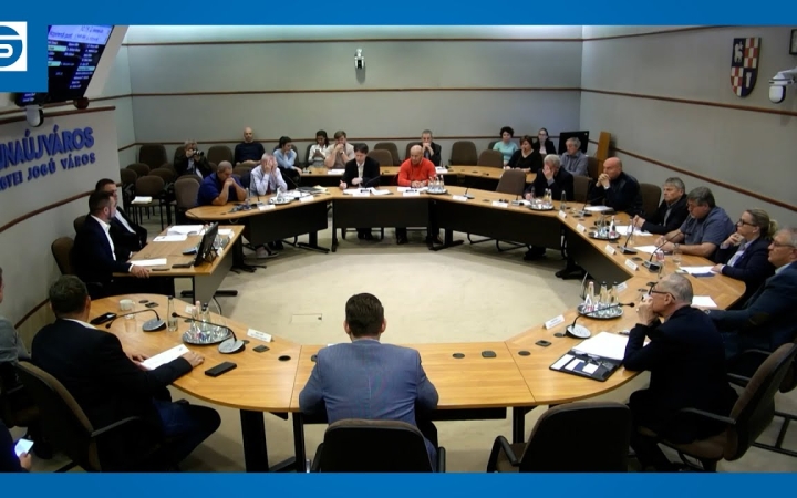 Embedded thumbnail for A rendkívüli közgyűlésen is a Dunaferr volt a téma