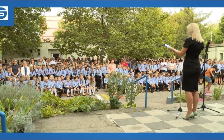 Embedded thumbnail for Tanévnyitó ünnepségen köszöntötték a Móricz diákjait