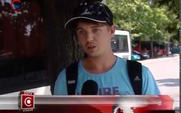 Embedded thumbnail for Óvják az utasokat a melegben