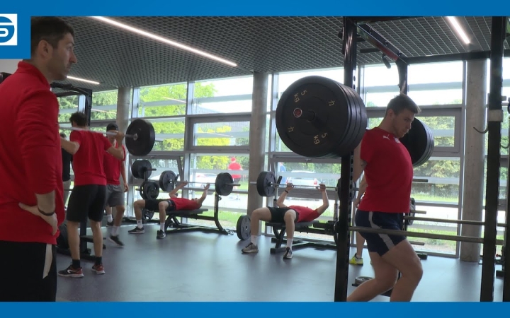 Embedded thumbnail for DSTV: készülnek az Acélbikák