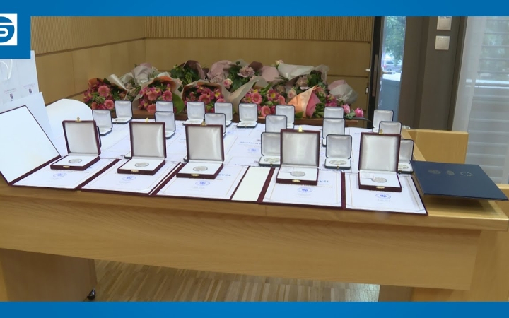 Embedded thumbnail for Elismerték a pedagógusok munkáját (galériával)