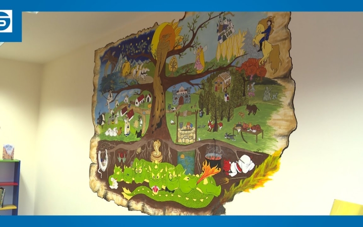 Embedded thumbnail for A Mesefal is égig ért a gyermekkönyvtárban (galériával)