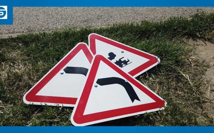 Embedded thumbnail for Táblapótlás a KRESZ-parkban