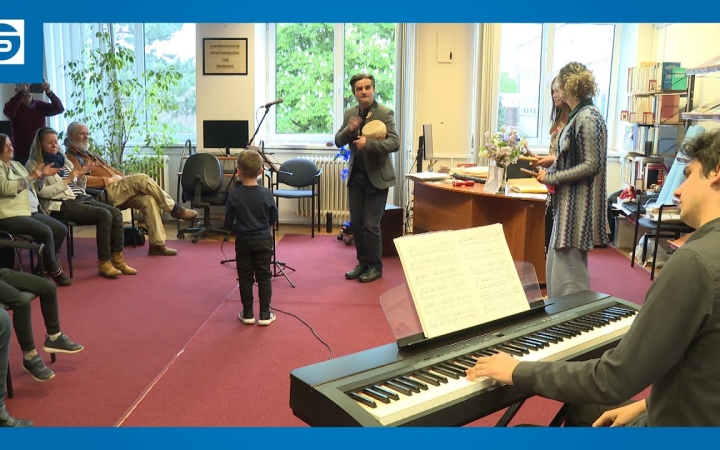 Embedded thumbnail for DSTV: Petőfi ma a József Attila Könyvtárban