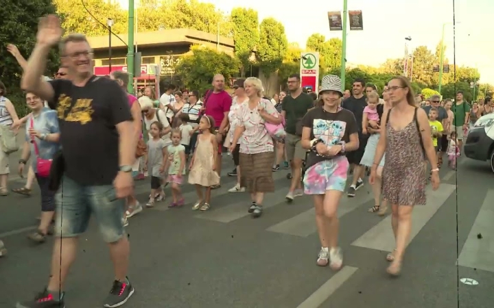 Embedded thumbnail for DSTV: tarts velünk, vár a Sugárúti Fesztivál a Vasmű úton!