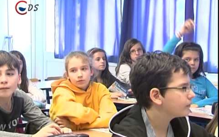 Embedded thumbnail for Túlterheli az iskola a gyerekeket?